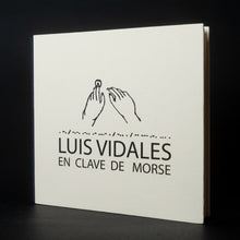 Cargar imagen en el visor de la galería, Luis Vidales en Clave de Morse - Juan Manuel Roca
