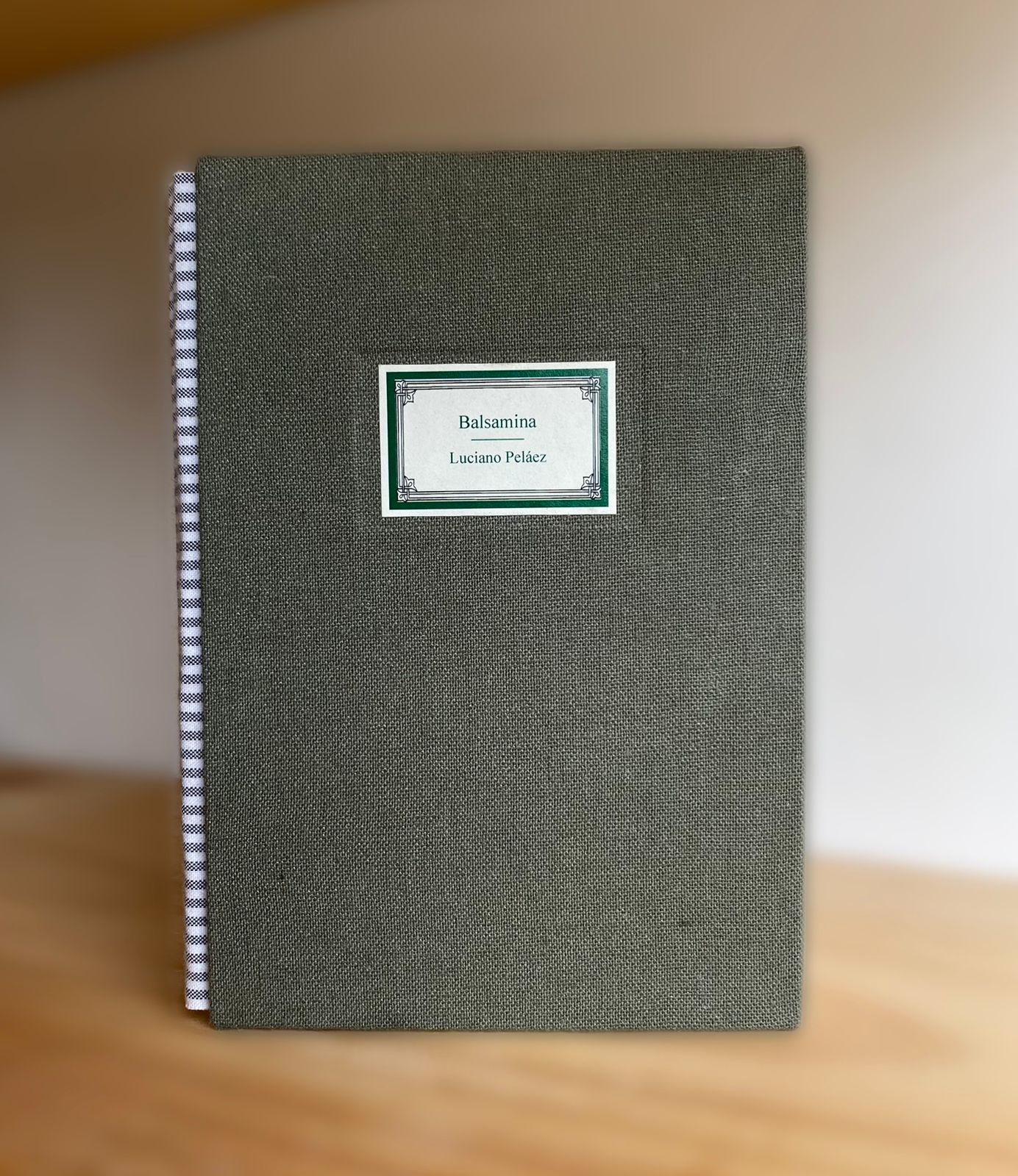 Caja autores antioqueños