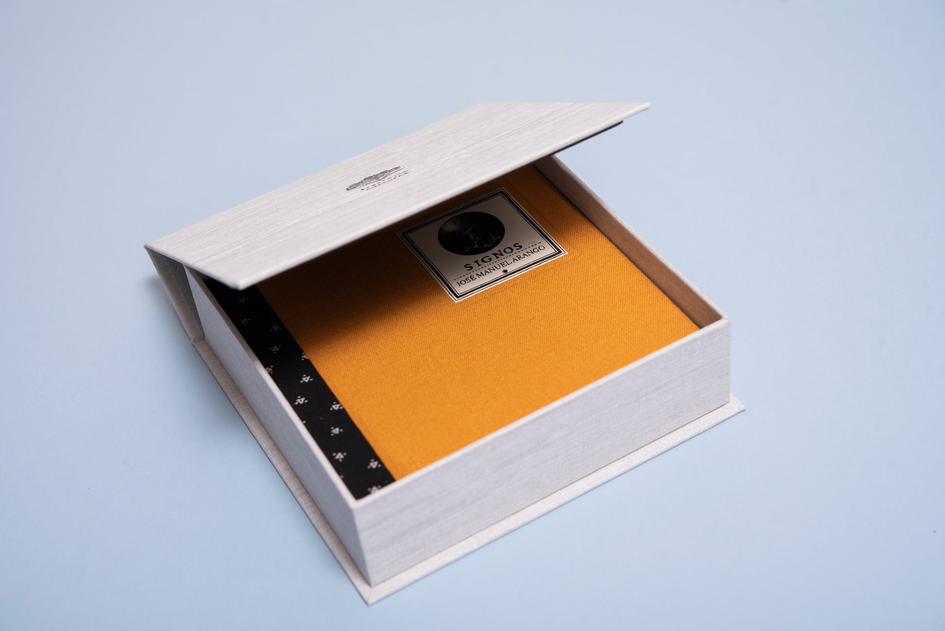 Caja de Poesía Piedad Bonnett - Imagen 5
