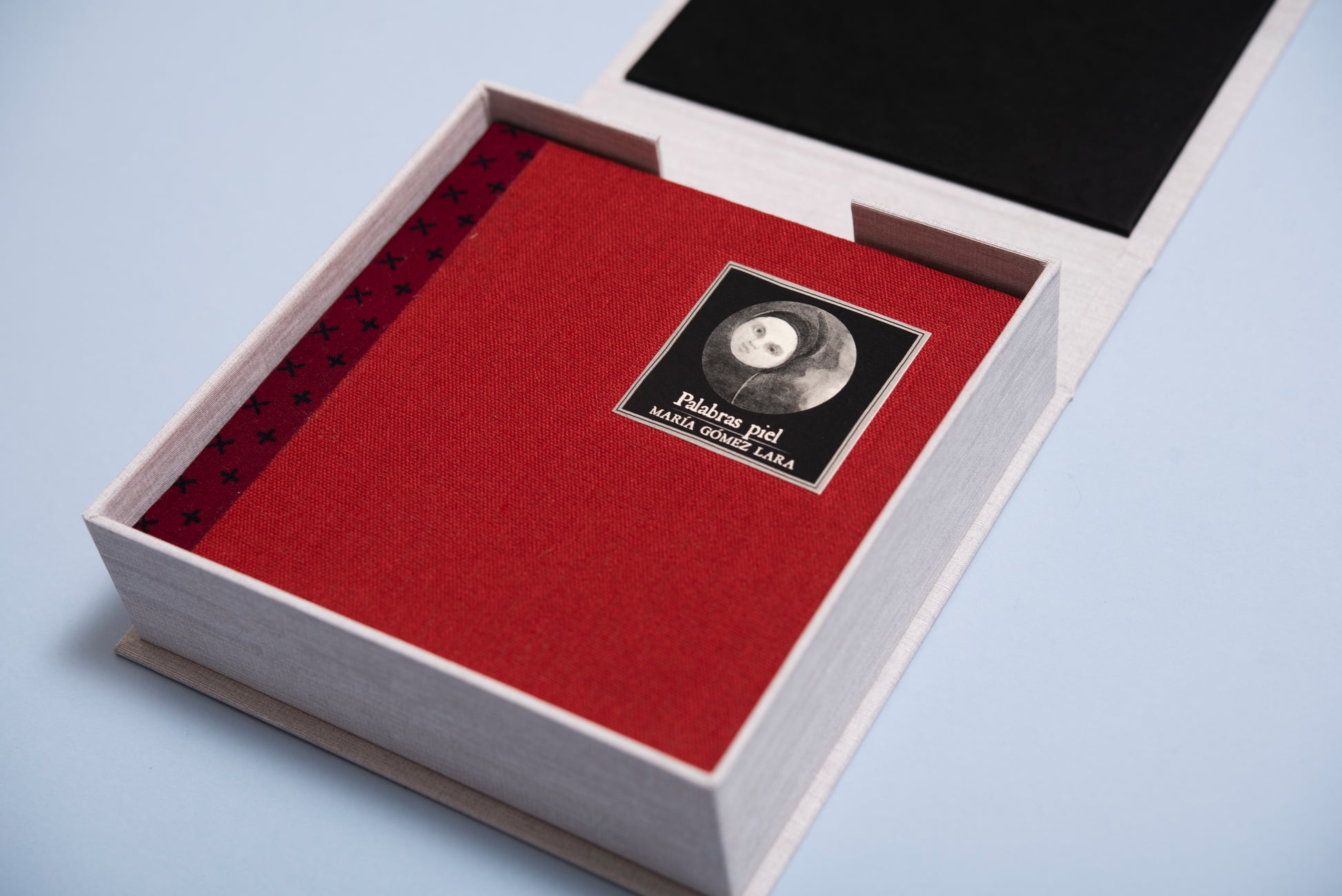 Caja de Poesía Piedad Bonnett - Imagen 9