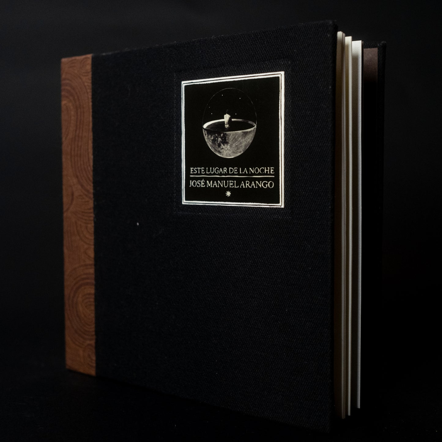 Caja Poesía José Manuel Arango - Imagen 2