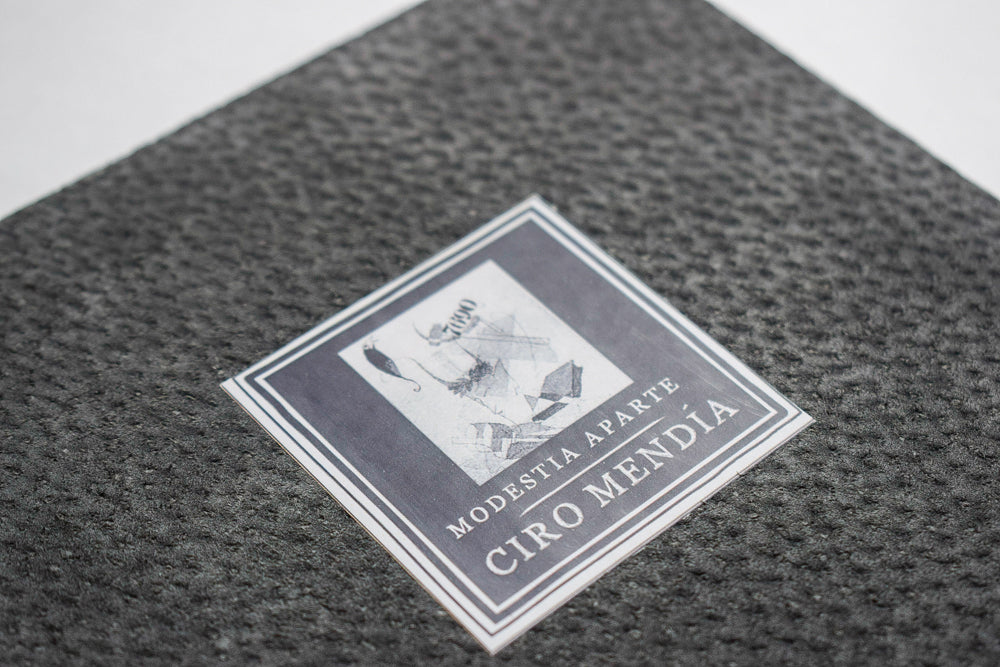 Modestia Aparte - Ciro Mendía