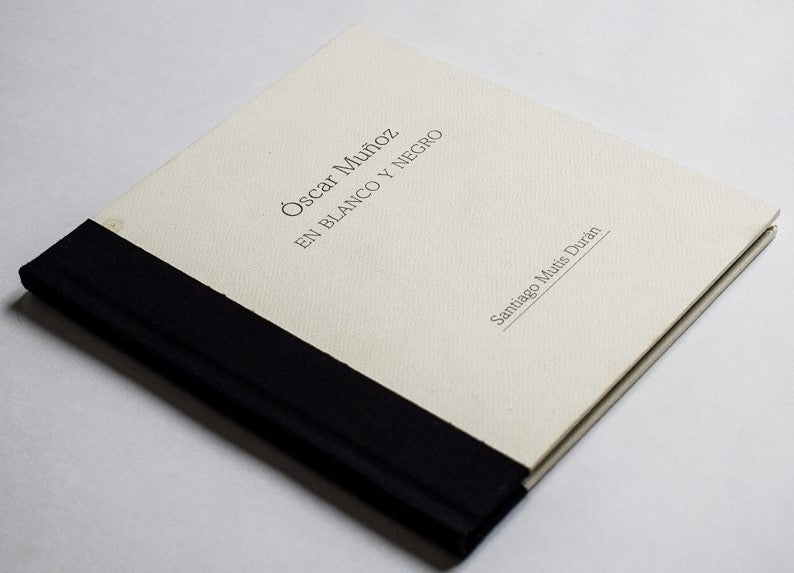 Oscar Muñoz En Blanco y Negro - Santiago Mutis - Imagen 3